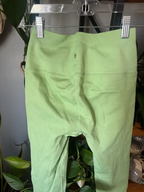 Spiritual Gangster Love Sculpt Seamless 7/8 Leggings | XS/S - Picture 3 of 4